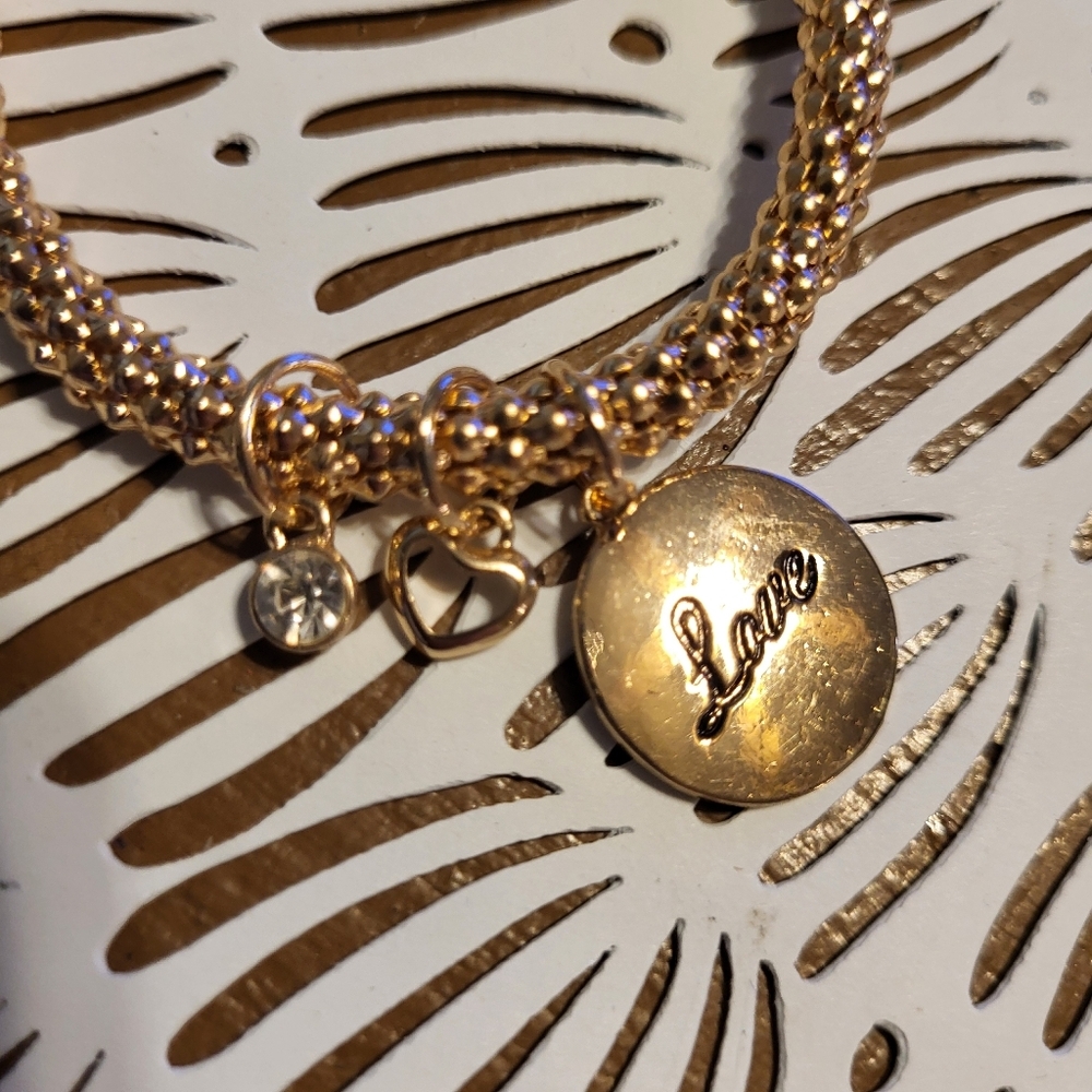 Gold Tone Stretch Metal Bracelet OS